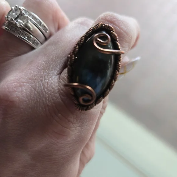 🪨❗️NEW❗️💎Handcrafted Copper Wire Wrapped Blue Stone Ring Sz 6.5 - Picture 4 of 4